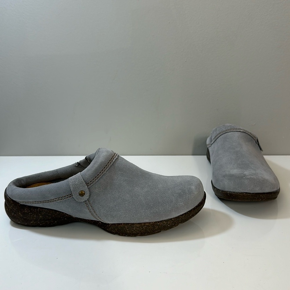 Clarks Roseville Drew Gray Suede Shoes Size 7.5
